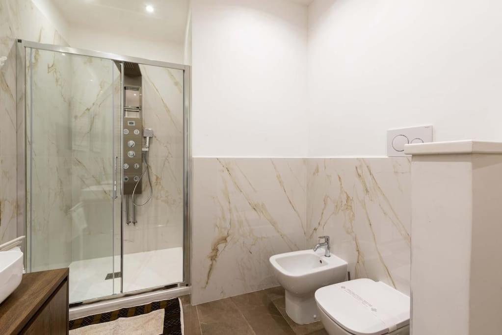 Colosseum 10Steps Away, Marco Aurelio Luxury House 로마 외부 사진